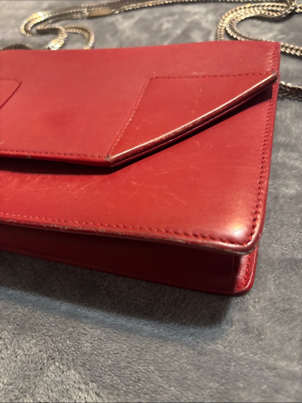 Saint Laurent Betty vintage Red Leather Crossbody Bag with Silver Chain - Picture 17 of 17